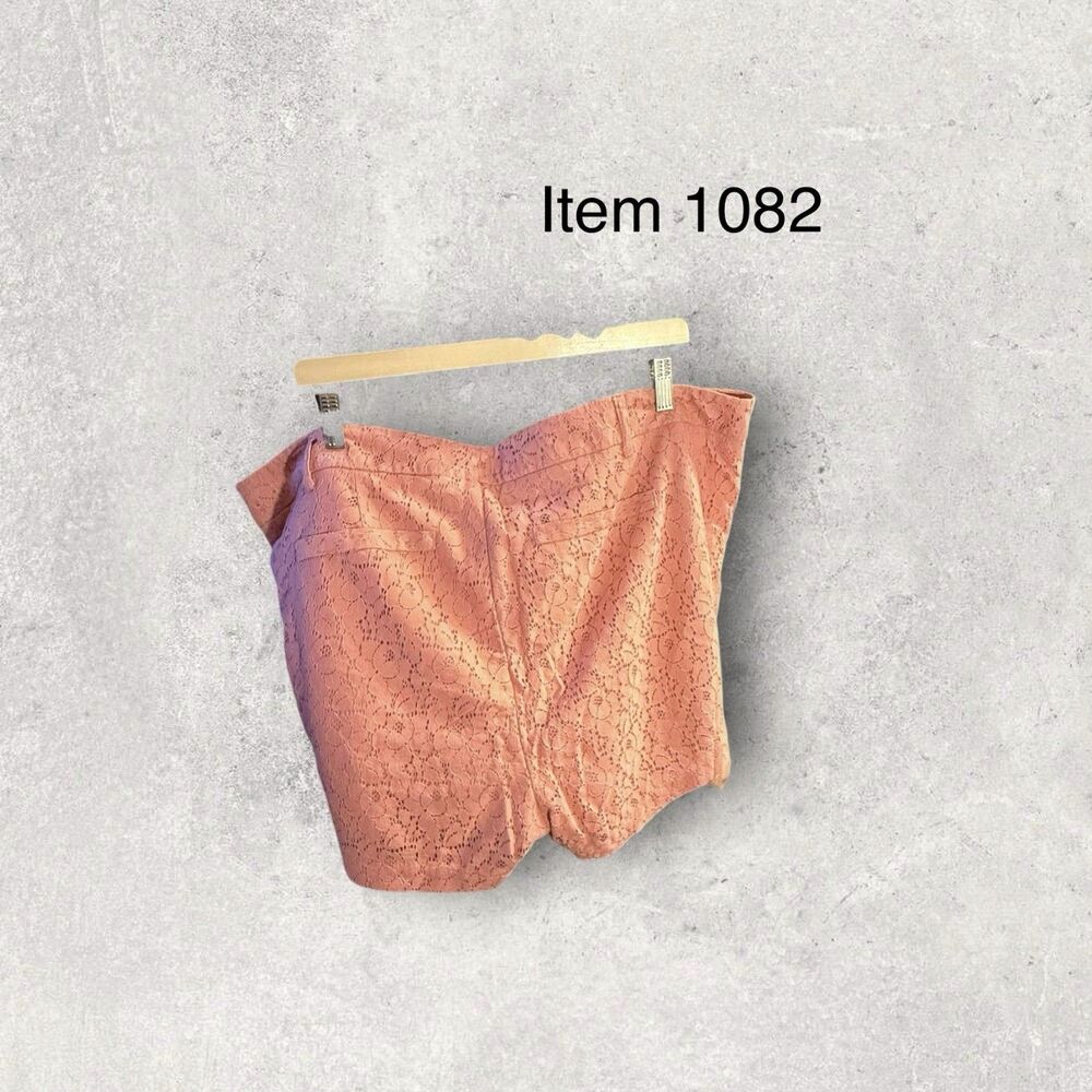 TORRID women’s Peach Lace Shorts Plus size 22